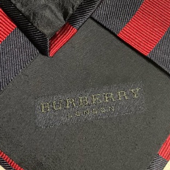 Burberry London Silk Tie - Picture 4 of 6